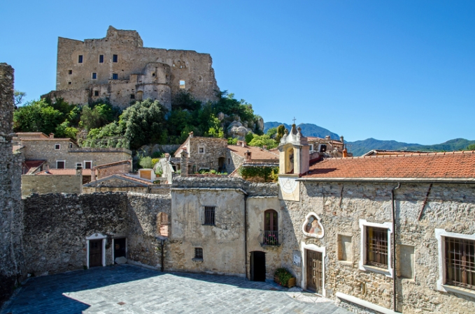 Castelvecchio Di Rocca Barbena Tour  Guidati